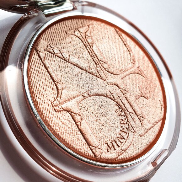 DIOR DIORSKIN Nude Luminizer Shimmering Glow Powder # 01 Nude Glow - Picture 2 of 5